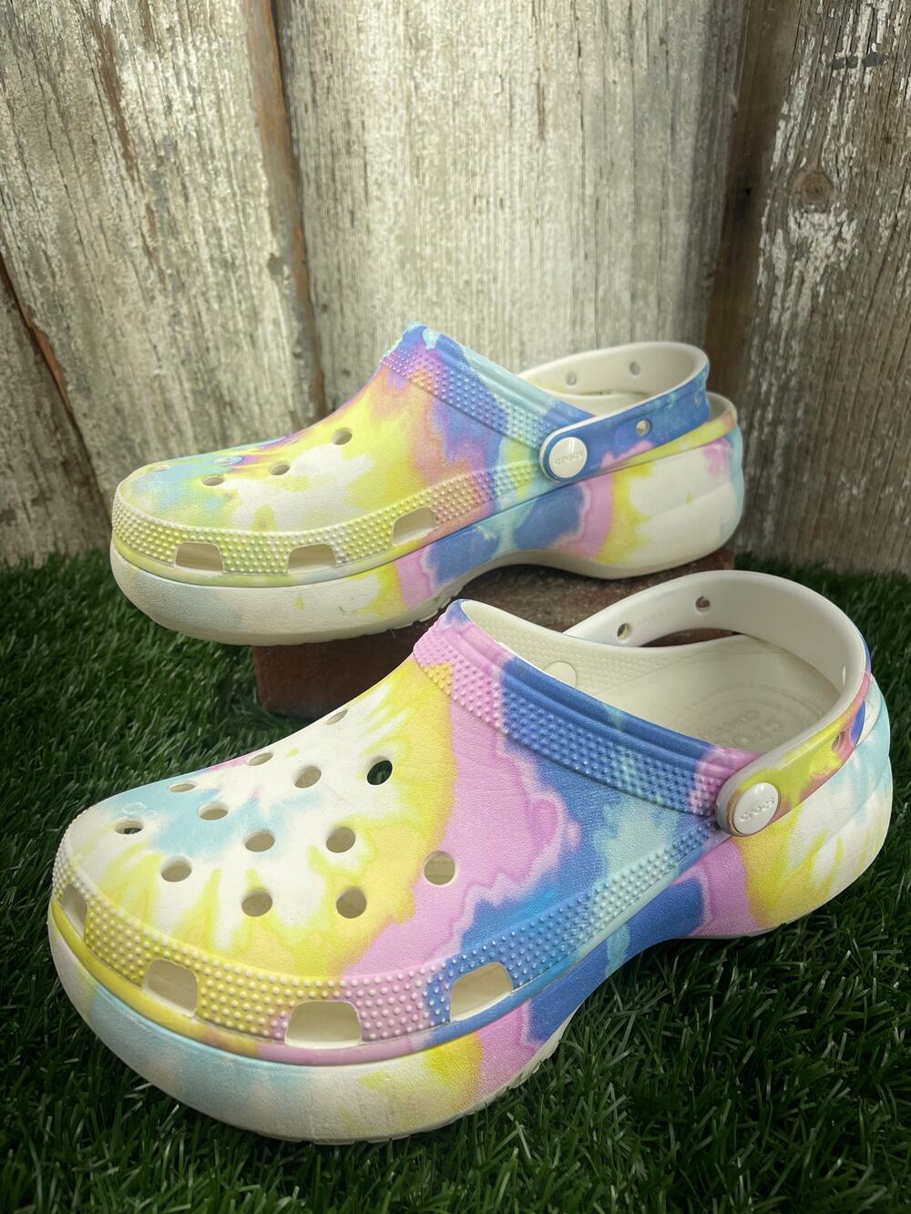 Crocs Platform Classic Tie Dye Graphic Multicolor Womens Comfort Clog Size 9